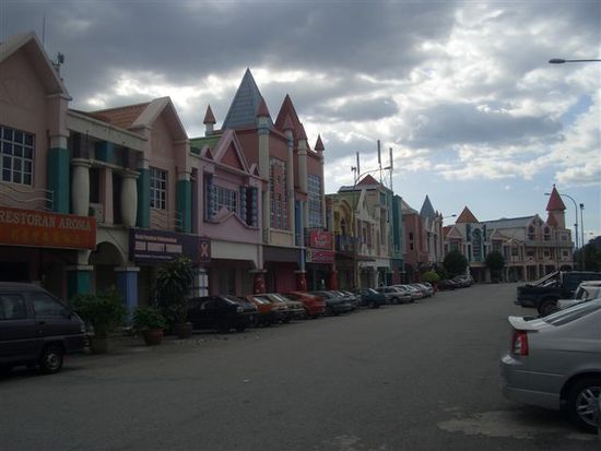 sunway village, gseht us wine farbegi bauchloetzlispiustadt