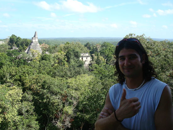 Urs hats geschafft...
Ausblick vom Tempel V