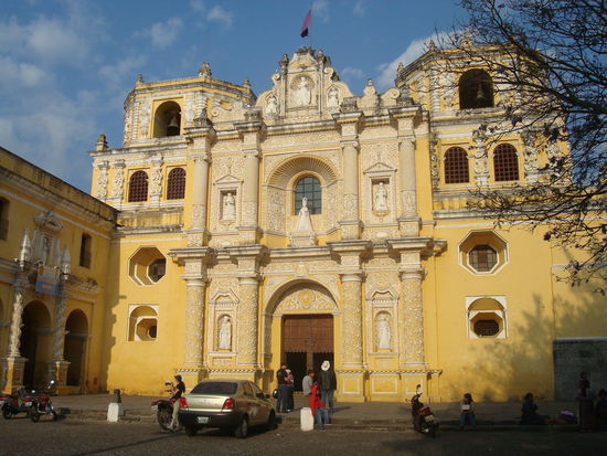 Eine der noch gut erhaltenen Kirchen: La Merced