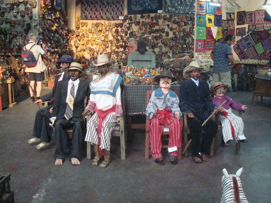 Wir sind schon wieder auf Maxímons gestossen, diesmal stehen sie aber zum Verkauf.