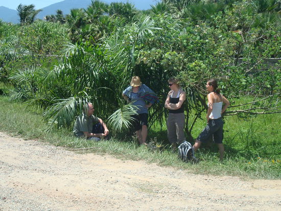 Warten auf den Bus nach Trujillo