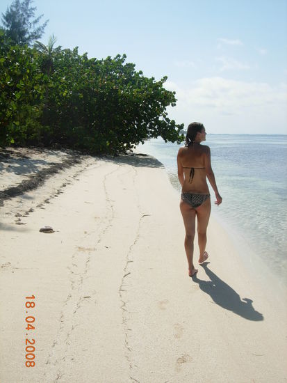 Simone erkundet die andere Seite der Insel