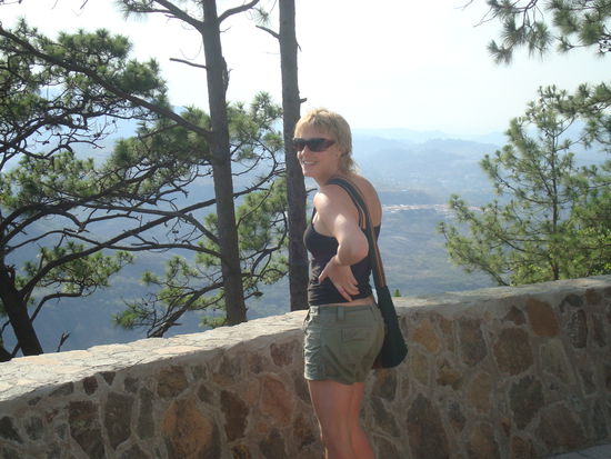 Jeanine geniesst die Aussicht