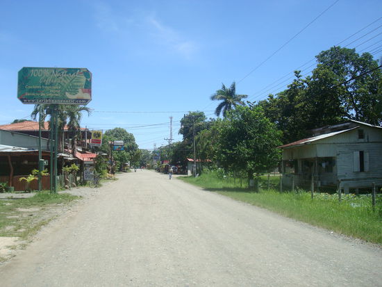 Dorfstrasse in Cahuita