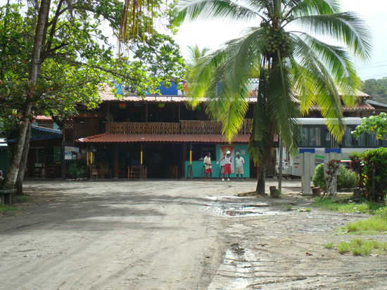 Zentrum (Dorfplatz) von Manzanillo
