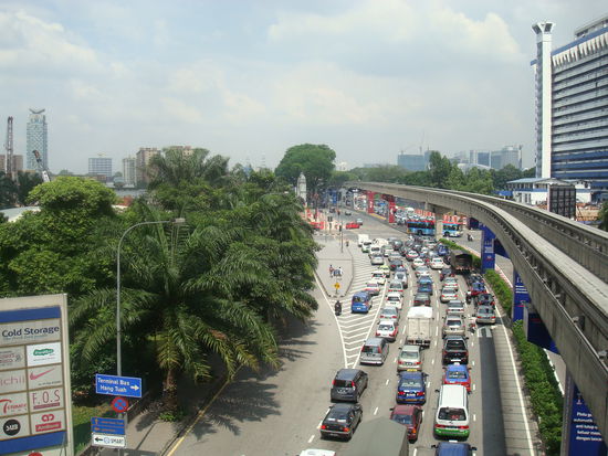 Blick aus einer Monorailstation