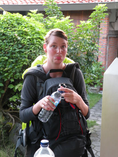 Und schon muessen wir uns wieder verabschieden Hei Chlini, shett gfaegt mit Dir, Merci fuers Bsueechli und mir hoffe sigsch wider ganz xung. Muntsch