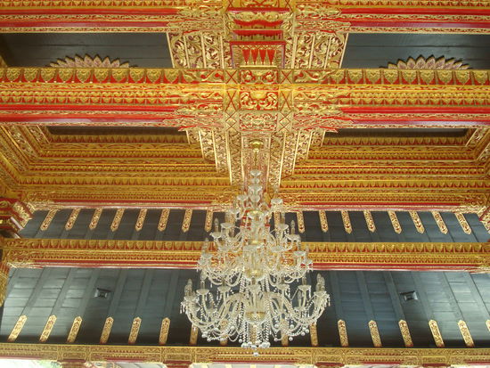 alles ist maechtig und imposant