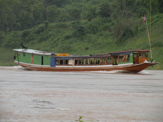 Auf so einem Boot haben wir zwei Tage verbracht