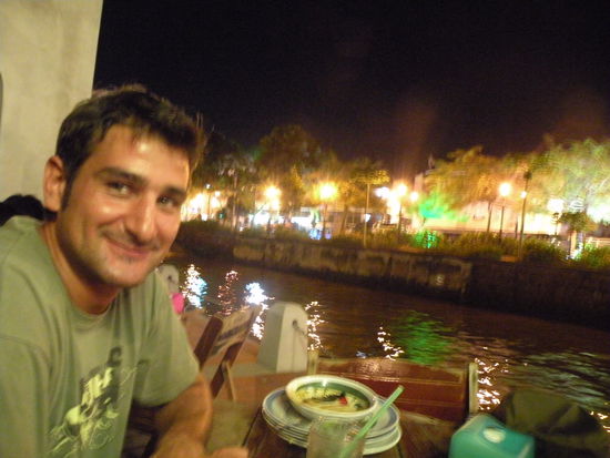 feines Znacht am Fluss