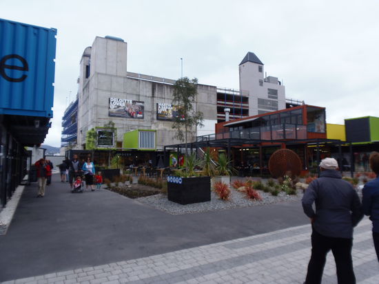 ... so gibt es doch noch etwas wie eine kleine Begegnungszone