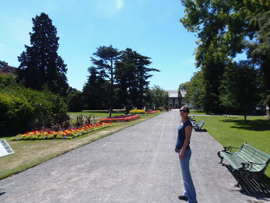 Im botanischen Garten geniessen wir den Sommer