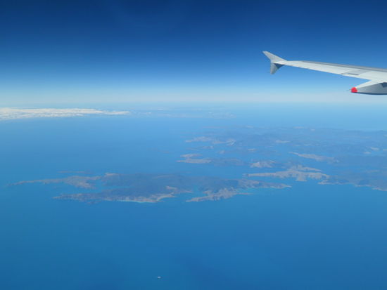 Da wir wieder von Christchurch nach KL fliegen werden, duerfen wir noch einen Flug von Auckland nach Christchurch geniessen. Hier die Marlbourough Sounds von oben.