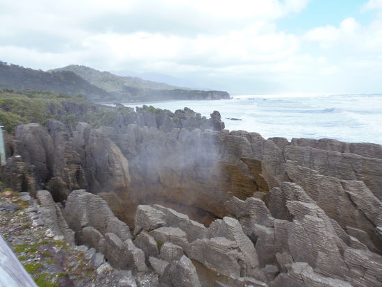 .... das Meer ist wild und die Gist sprueht