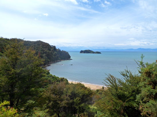 Eine der vielen wunderschoenen Buchten