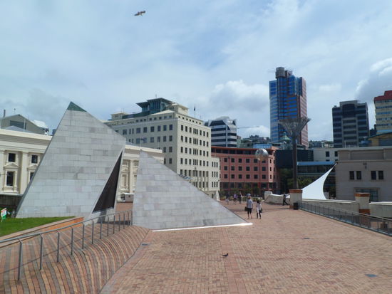 an der schoenen Hafenpromenade