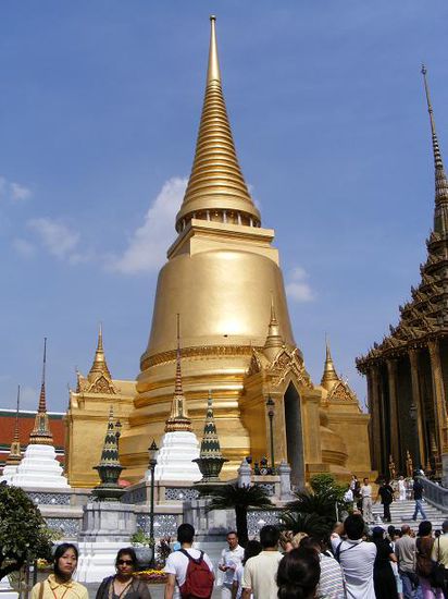 Irgend ein Tempel in der Stadt, den Namen hab ich vergessen. Er befindet sich in der Naehe des Regierungsviertels.