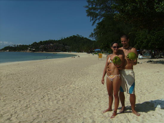 Wir. Traumstrand. Kokosnüsse. Perfekt.