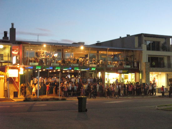 Das da draussen ist eine Schlange