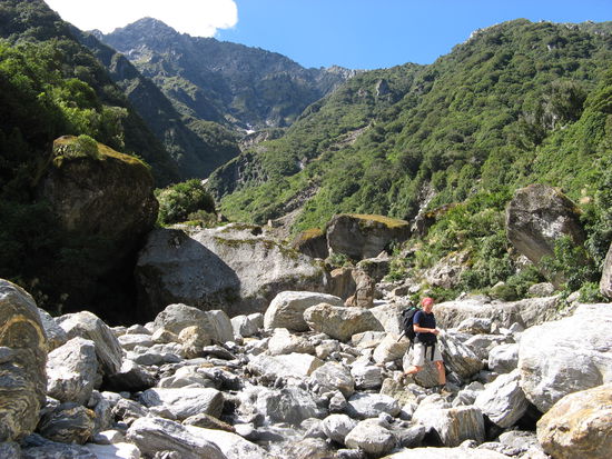 Ueberquerung eines Geroellfeldes