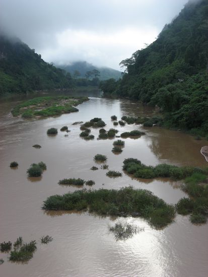 Beeindruckende Flusslandschaft in Nong Khiew