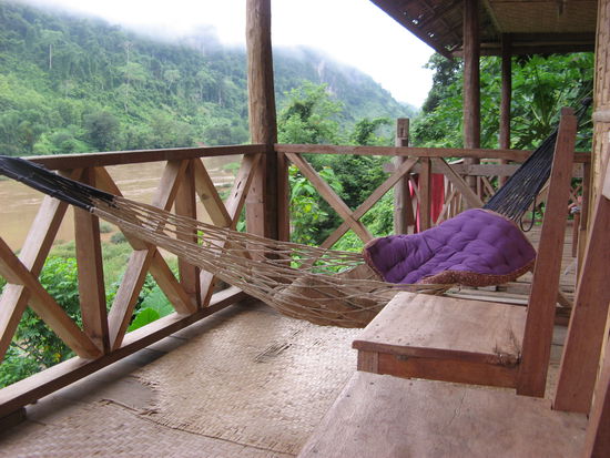 Gemuetliche Terrasse unseres Bungalows