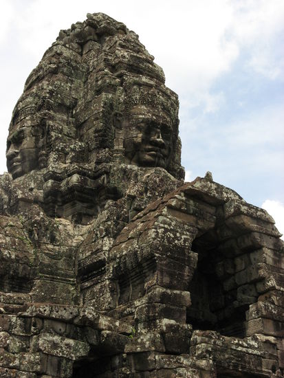 Detailansicht eines der vielen Tuerme des Bayon