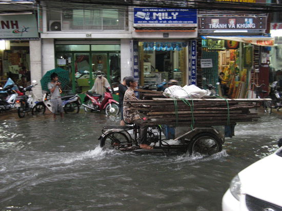 Aber der Verkehr ging trotzdem weiter, wie man sieht