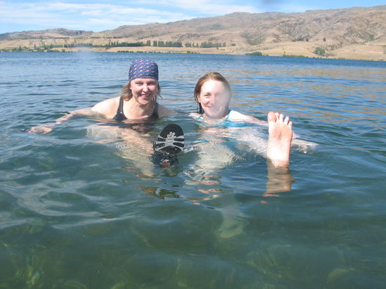 Manu und Sarah aus Deutschland im Lake Dunstan