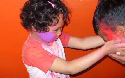 Holi-Fest bei uns im Guesthouse ...