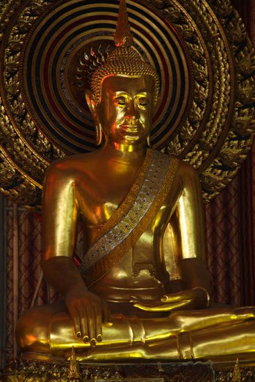 Buddha Statue im Watchanasongkram Ratchaworamahaviharn Tempel, Bangkok