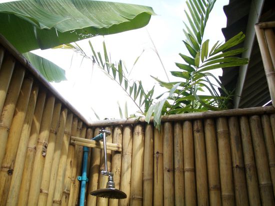 Unter freiem Himmel duschen - super!