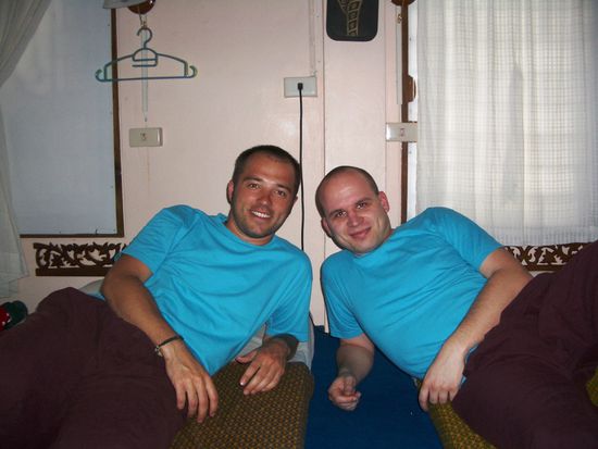 Anstrengendes Silvester, Entspannung soll bei der Thai-Massage folgen