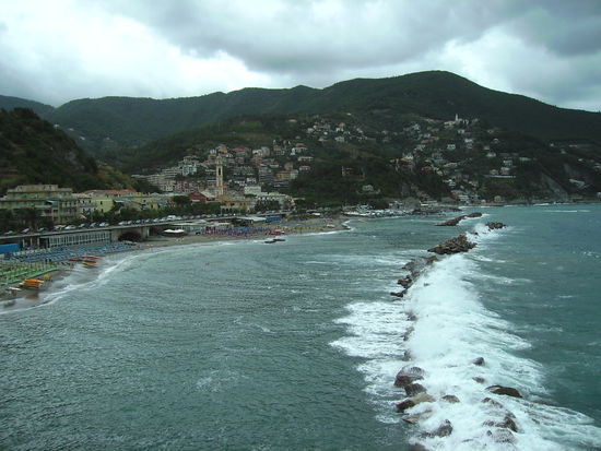 ...und bei stuermischen Wellen (rote Fahne)