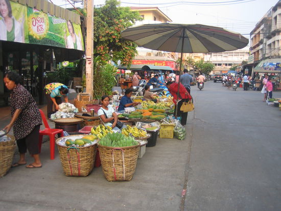 Obst und Gemuesemarkt in New Sukhothai