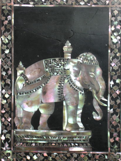 ein Muschelmosaik (von 108 verschiedenen) auf der Fusssohle des grossen liegenden Buddha