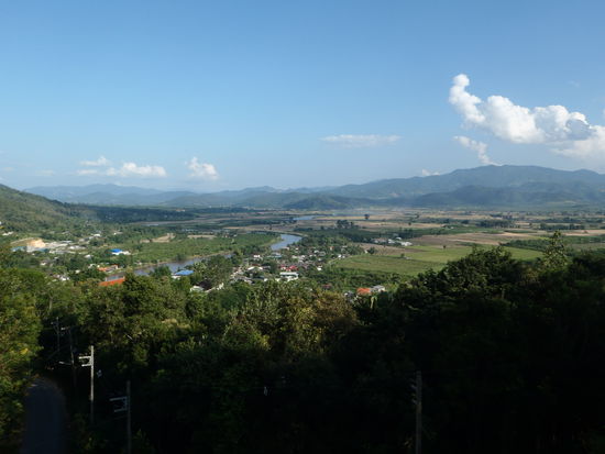 Blick von oben auf Thaton und Thailands Berge