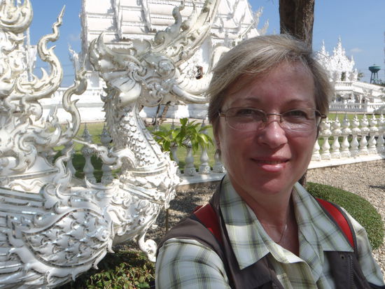 Sabine vor dem White Tempel