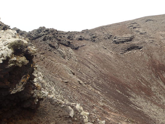 Und dann stehst Du oben und guckst hinein. Calderon Hondo heißt er.