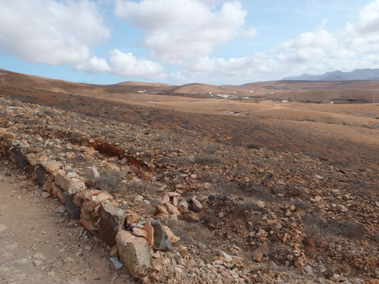 Der Weg von Antigua zum Degollada del Marrubio (= obbe uffm Bersch) ist ein alter Pilgerweg und gut ausgebaut.