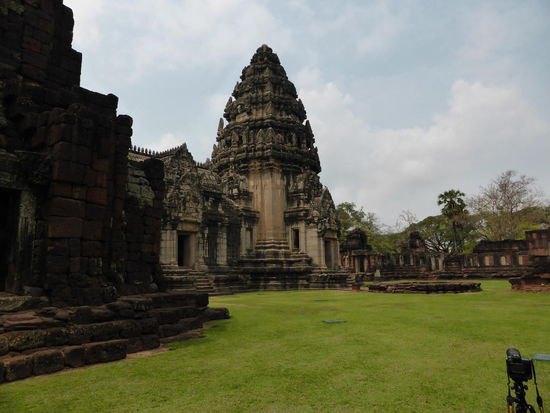 Im innern der Ruinen von Phimai.