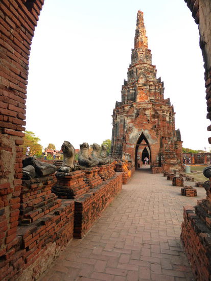 Wat Chai Wattanaram bietet sensationelle Bilder im Sonnenuntergang....