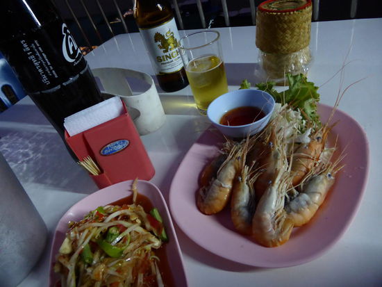 Abendessen am Mekong!
