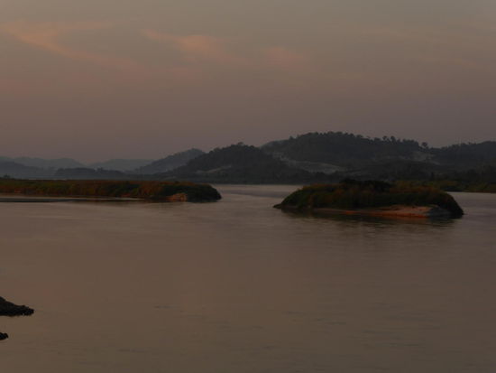 Die kleinen Inseln gehören manchmal zu Thailand und manchmal zu Laos.