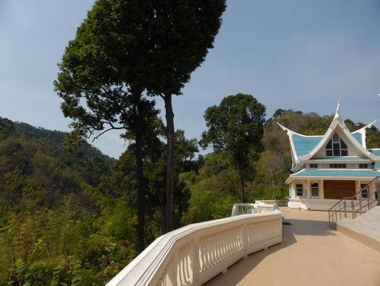 ...eingebettet in wunderschöner Landschaft - no pets aloud!