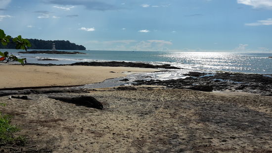 Am Strand von Khao Lak, Hai nang tong.