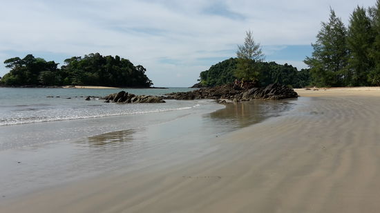 Strandszene in Ko Phra Tong.