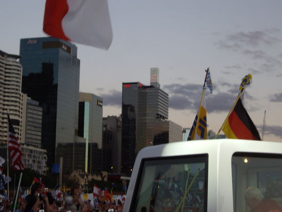 Papa Mobil mit hl. Vater