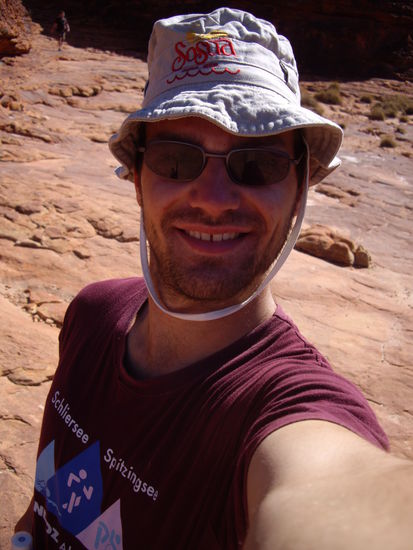 J so bescheuert schaut da Gschbensi aus wenn er in Australien rumlaeuft 
war halt mein einziger Hut!