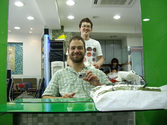 kann das!   
rasieren hatten sie leider nicht im Angebot!!!